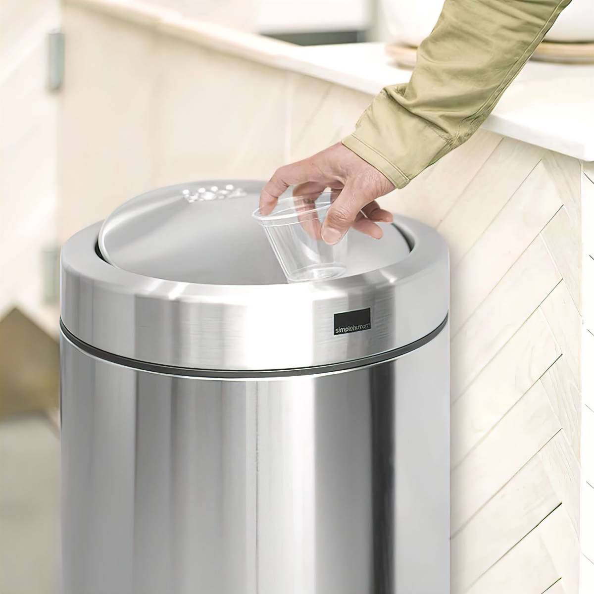 Урна с поворотной крышкой 55л SWING (CW1442) CW1442 Simplehuman