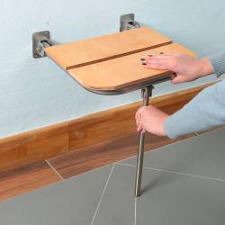 Стілець відкидний для душа дерев'яний, для людей з обмеженими можливостями 147300 Noksi