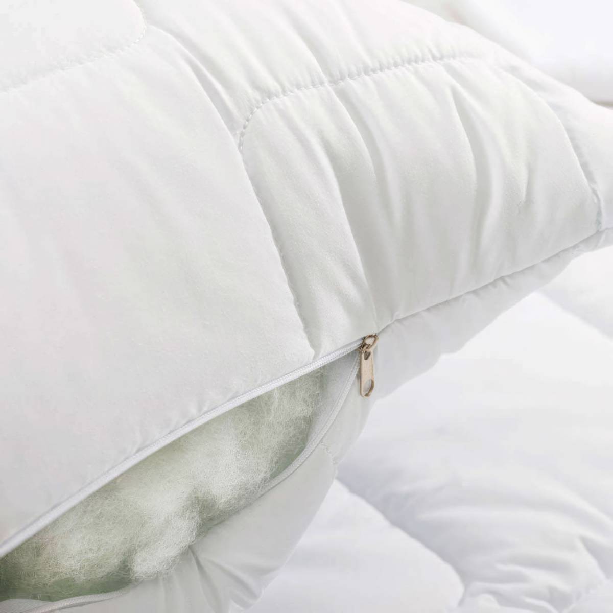 Подушка Hotel & Spa Classic Soft з чохлом на блискавці 8-3113x HSG