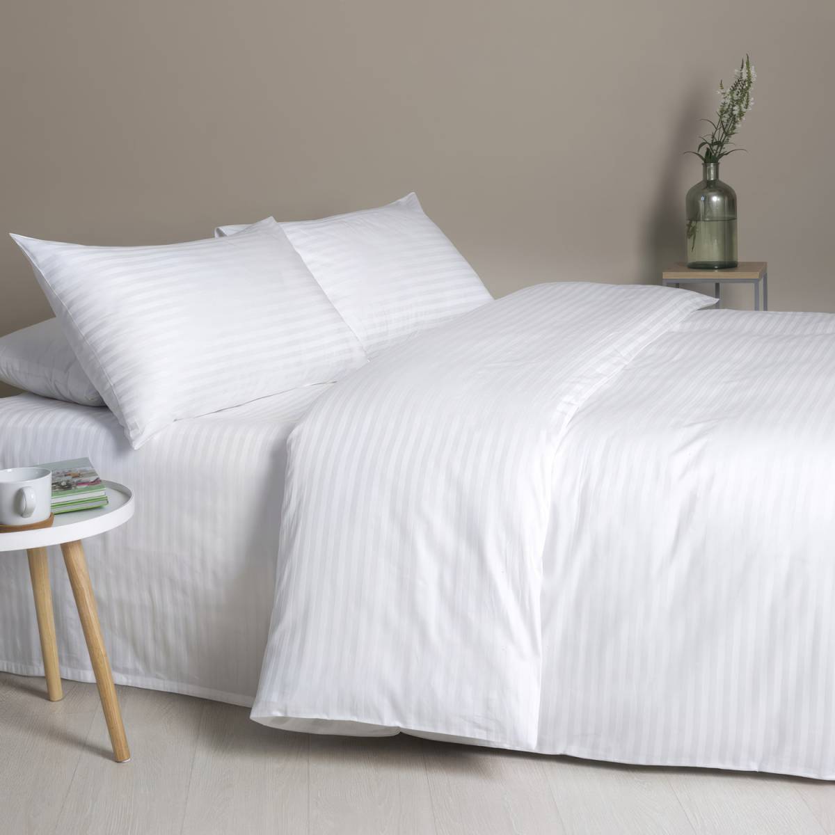 Підковдра Hotel & Spa біла у смужку 8-119xx HSG