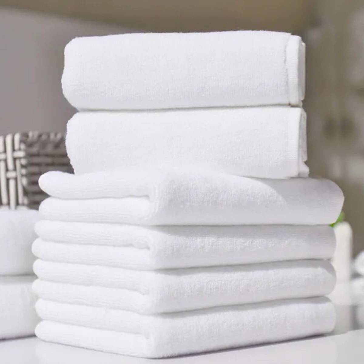 Махровое полотенце белое 70х140 см Hotel Lux 550 гр/м2 для гостиниц TLH550.70140W HSG