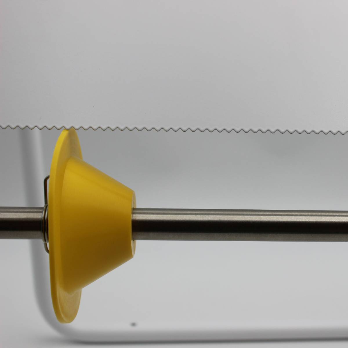 Держатель бумажных рулонных полотенец MAXI E-Line