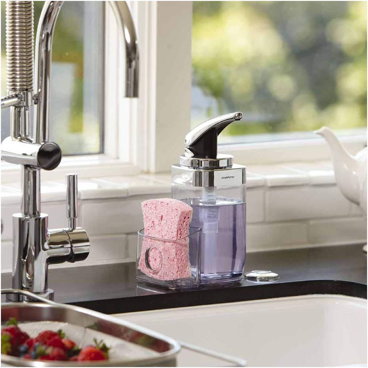 Дозатор рідкого мила 0,650л з контейнером для...