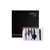 Швейный набор в картонной коробочке B black -SK6 HSG Швейный набор в картонной коробочке B black -SK6 HSG